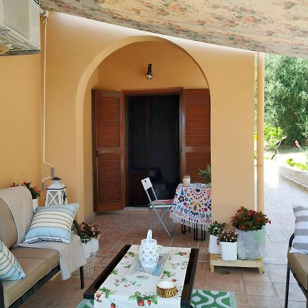 Family Holiday Apartment With Garden & Bbq Velonádes Dış mekan fotoğraf