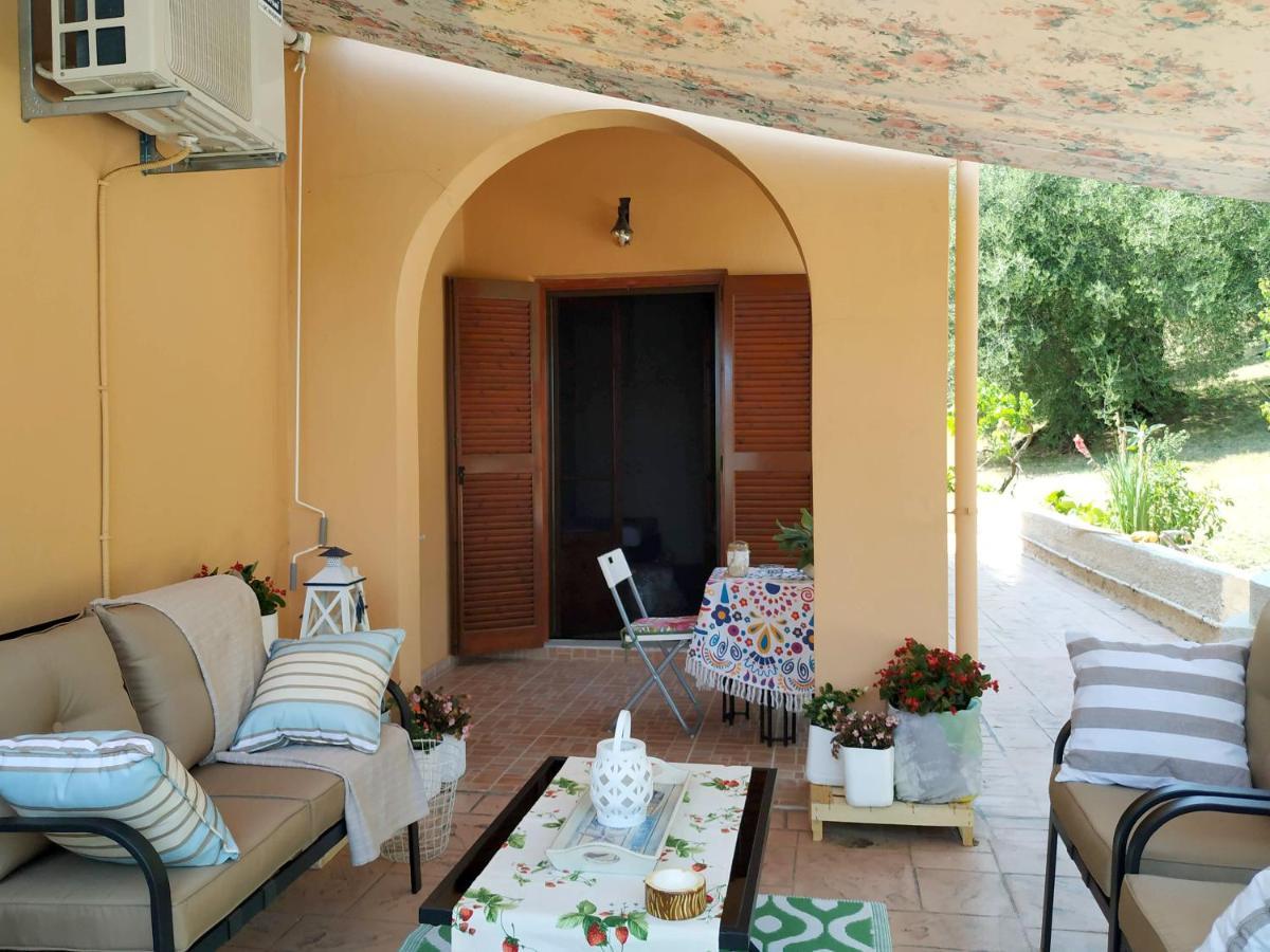Family Holiday Apartment With Garden & Bbq Velonádes Dış mekan fotoğraf