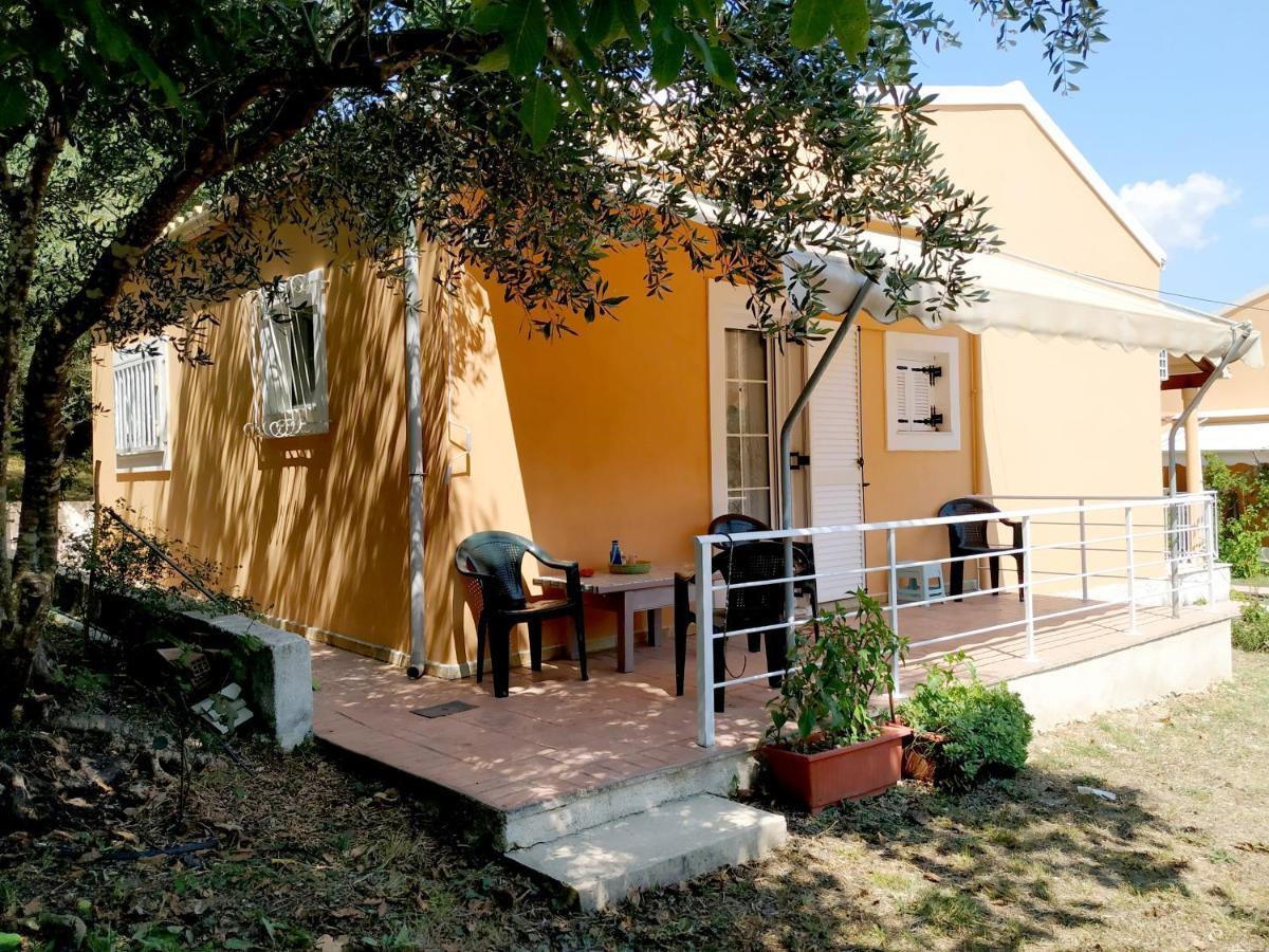 Family Holiday Apartment With Garden & Bbq Velonádes Dış mekan fotoğraf
