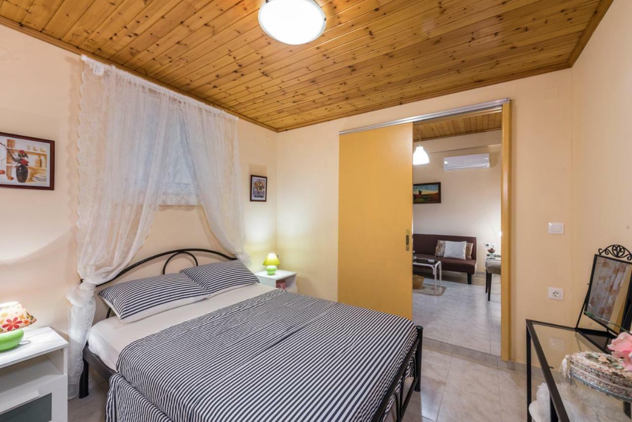 Family Holiday Apartment With Garden & Bbq Velonádes Dış mekan fotoğraf