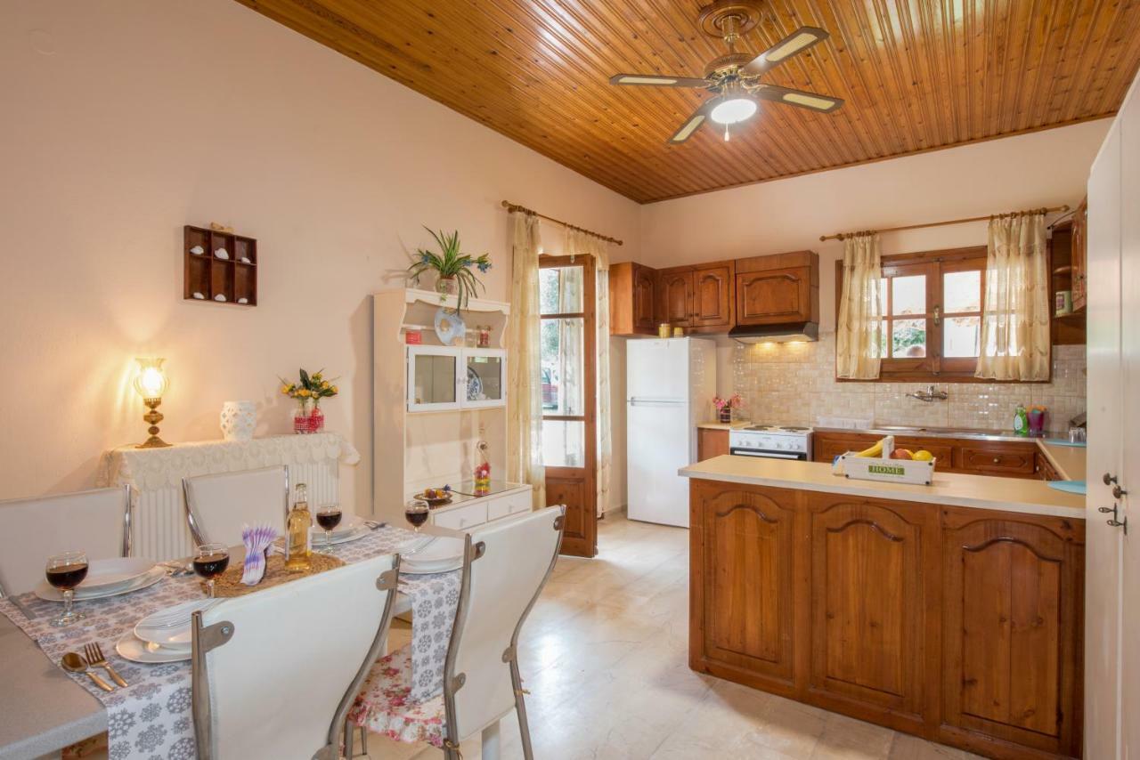 Family Holiday Apartment With Garden & Bbq Velonádes Dış mekan fotoğraf