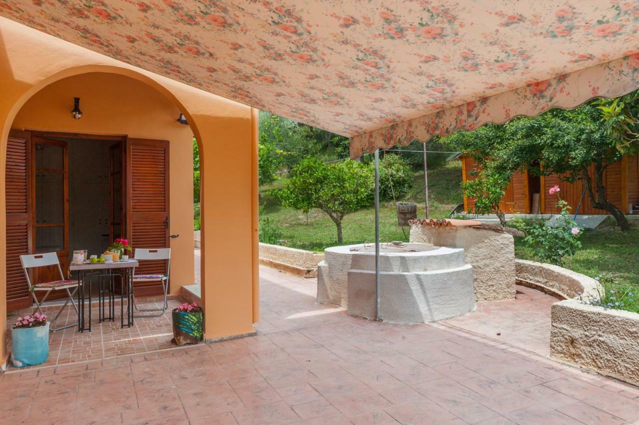 Family Holiday Apartment With Garden & Bbq Velonádes Dış mekan fotoğraf