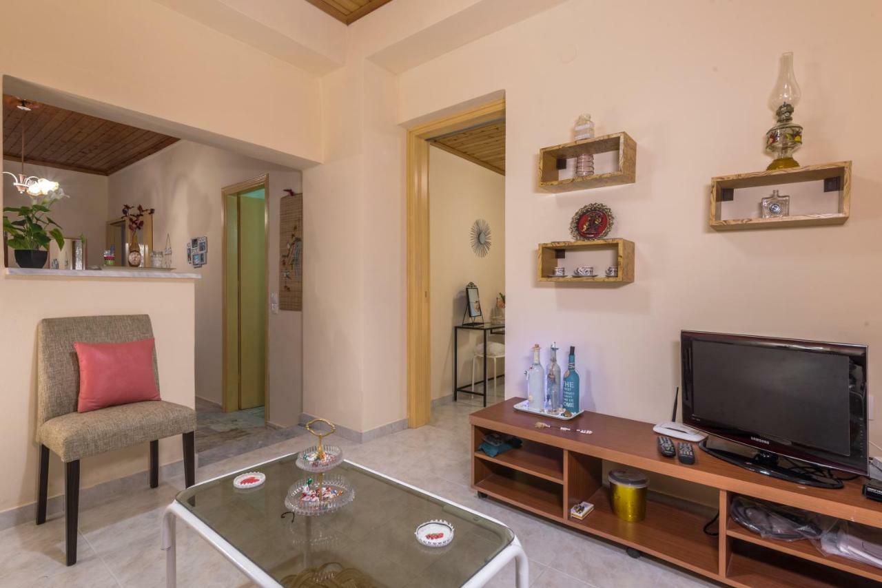Family Holiday Apartment With Garden & Bbq Velonádes Dış mekan fotoğraf