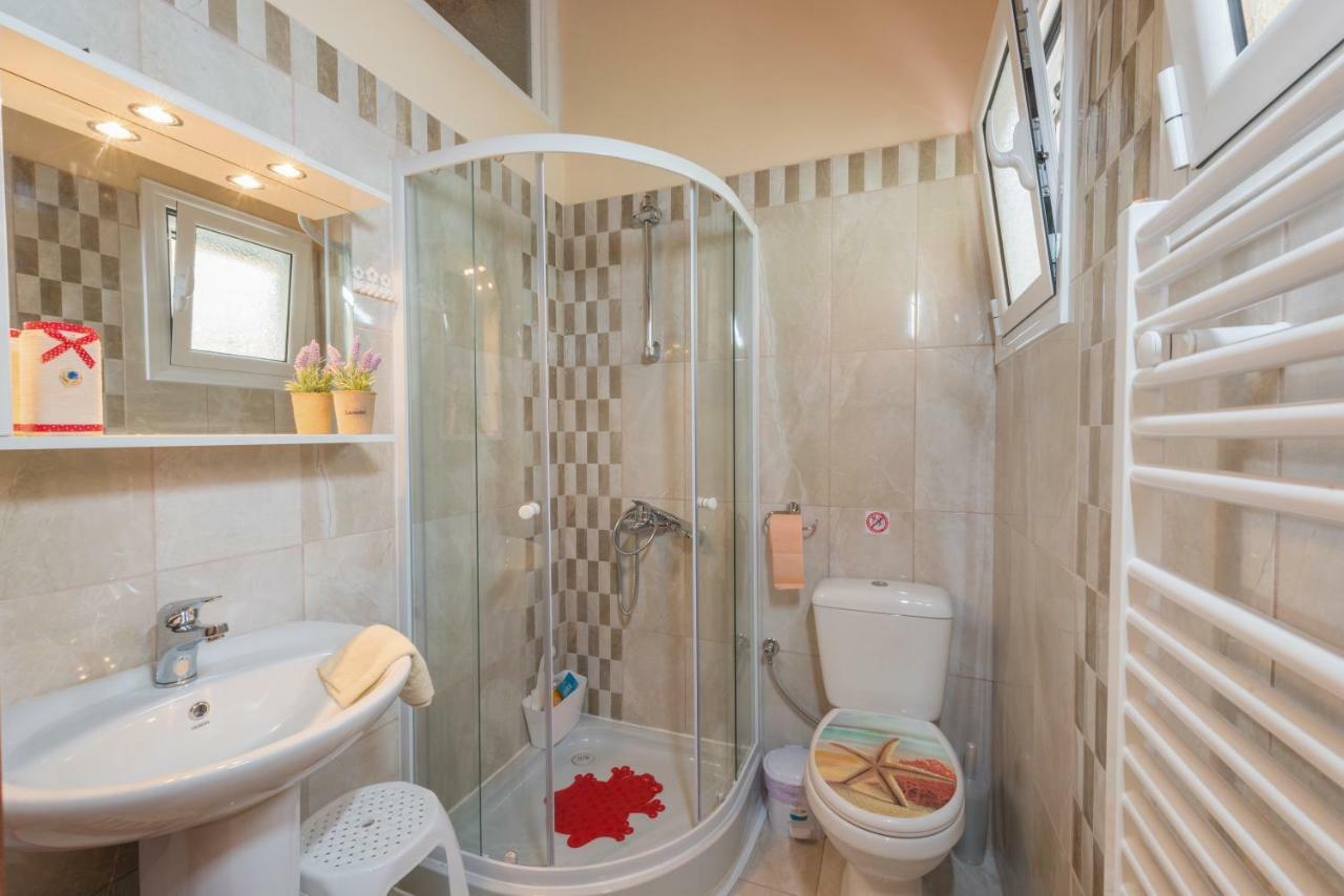 Family Holiday Apartment With Garden & Bbq Velonádes Dış mekan fotoğraf
