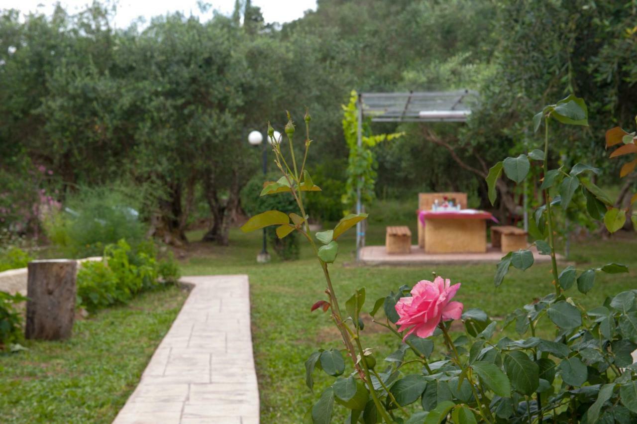 Family Holiday Apartment With Garden & Bbq Velonádes Dış mekan fotoğraf